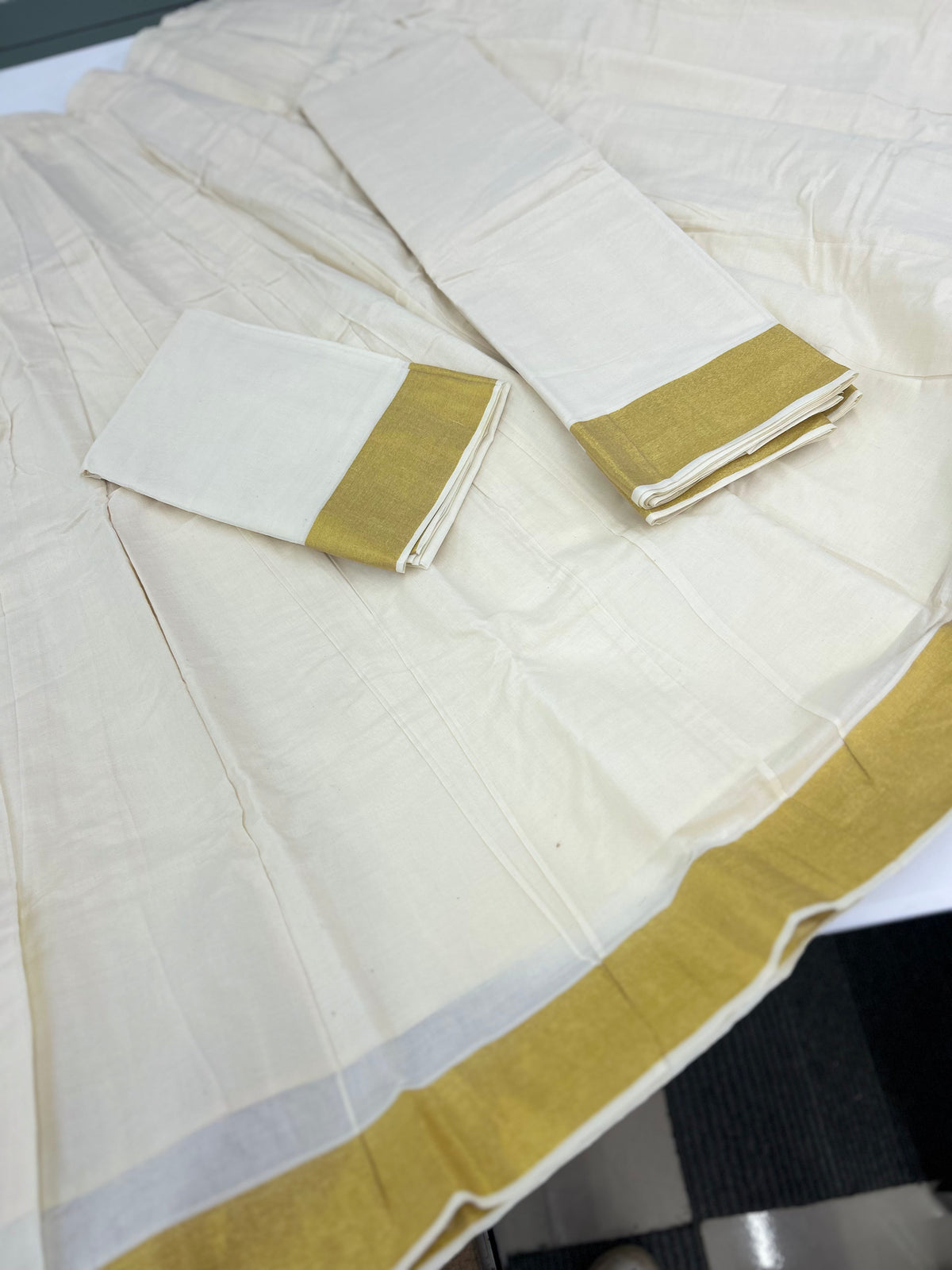Davani- Golden Cotton  Search code 3641