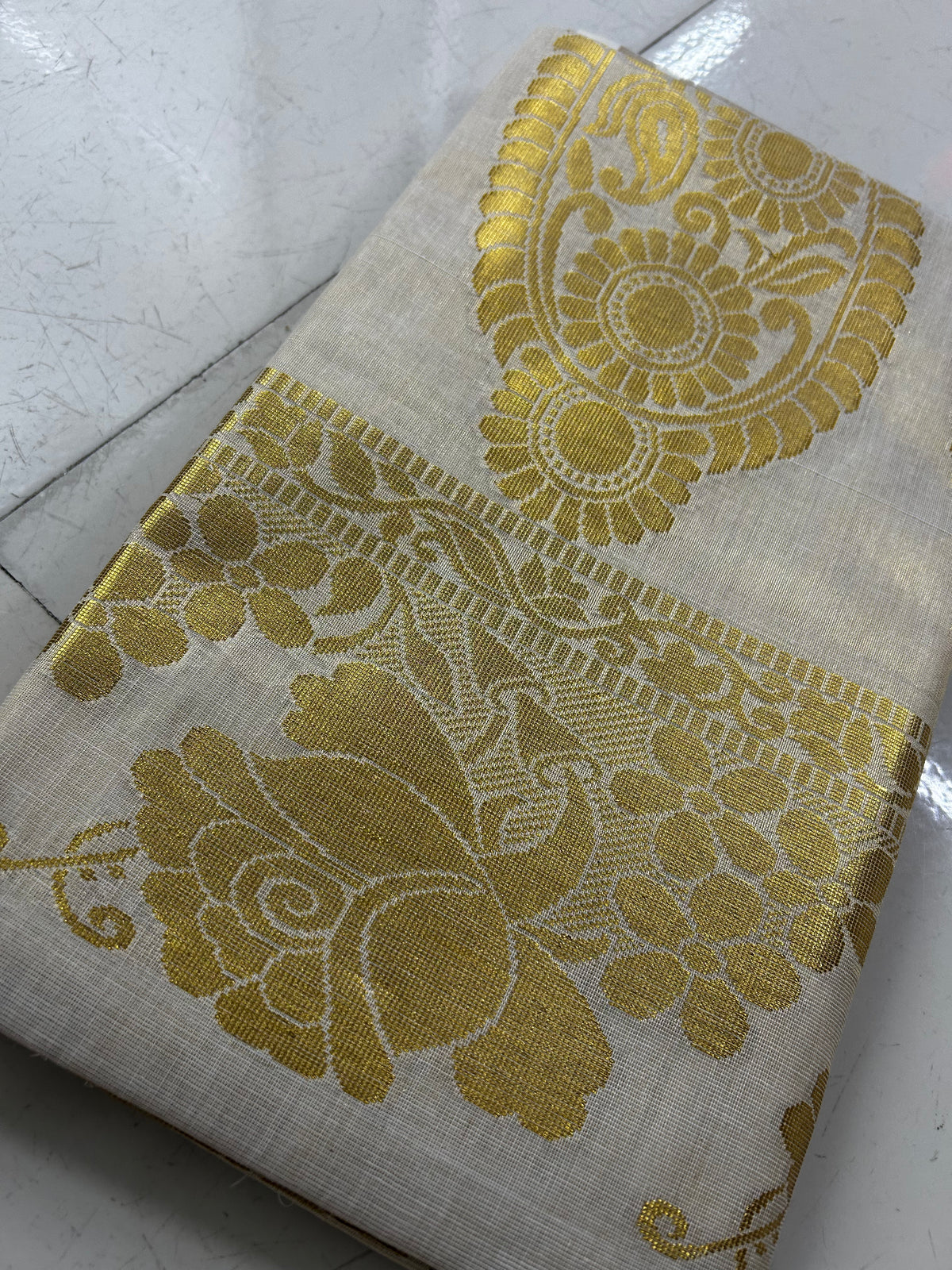 KERALA  SAREE  - Golden  color -Tissue Search code 3030