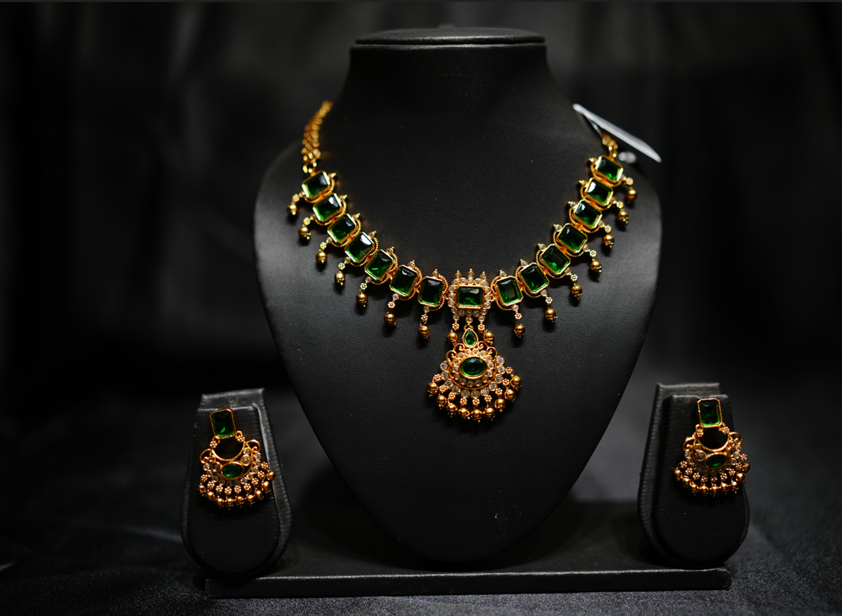 Necklace Set - Golden color Search code 2409