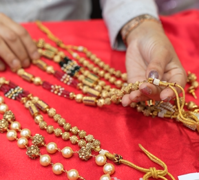 Necklace Set - Burgundy and golden color Search code 5302