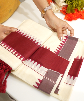 Set Mundu   -Maroon  color Cotton  Search code 7305