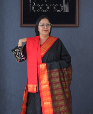 KANCHI COTTON SAREE -Black to Red shade Search code 4781