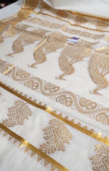 KERALA  SAREE  - Golden  color -cotton  Search code 5600