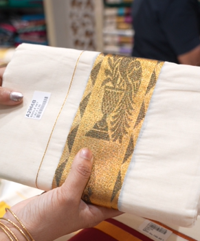 Set Mundu   -Golden cotton Search code 9382