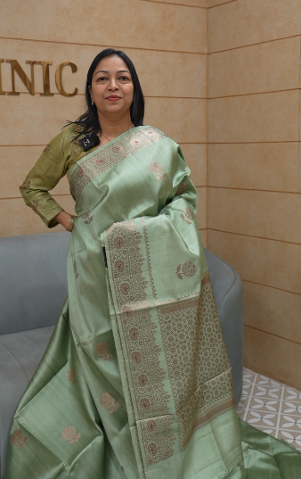 Banarasi sarees -Green color Search code 8330