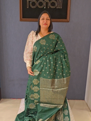 Semi Silk Saree - Green color Search code 8902
