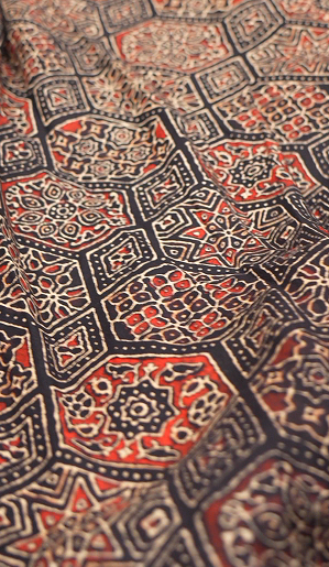 RUNNING MATERIAL - cambric cottan Ajark print  Search code 5214