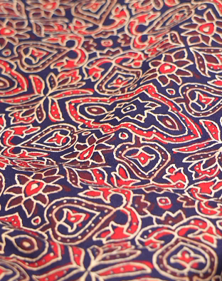 RUNNING MATERIAL - cambric cottan Ajark print  Search code 5221