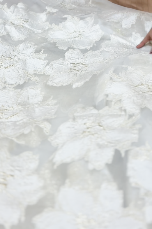 ORGANZA RUNNING MATERIAL -white and gold  Search code 2222