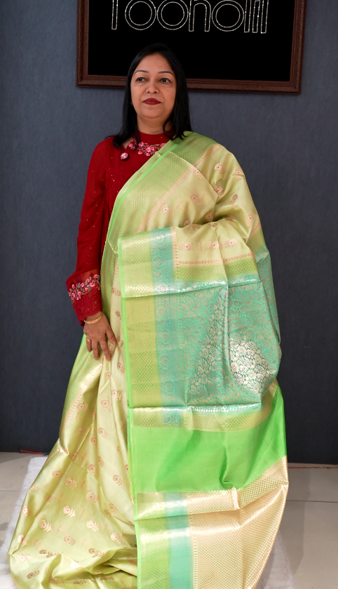 Banarasi katan silk Sarees - Pista green to Green  shade  Search code 7009
