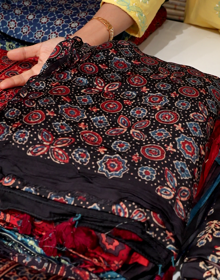 Modal Unstitched Salwar suit set  - Black   shade Search code 3805