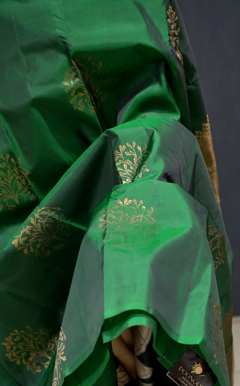 Kanchipuram Soft Silk Saree -Emerald green   shade  Search code 4909
