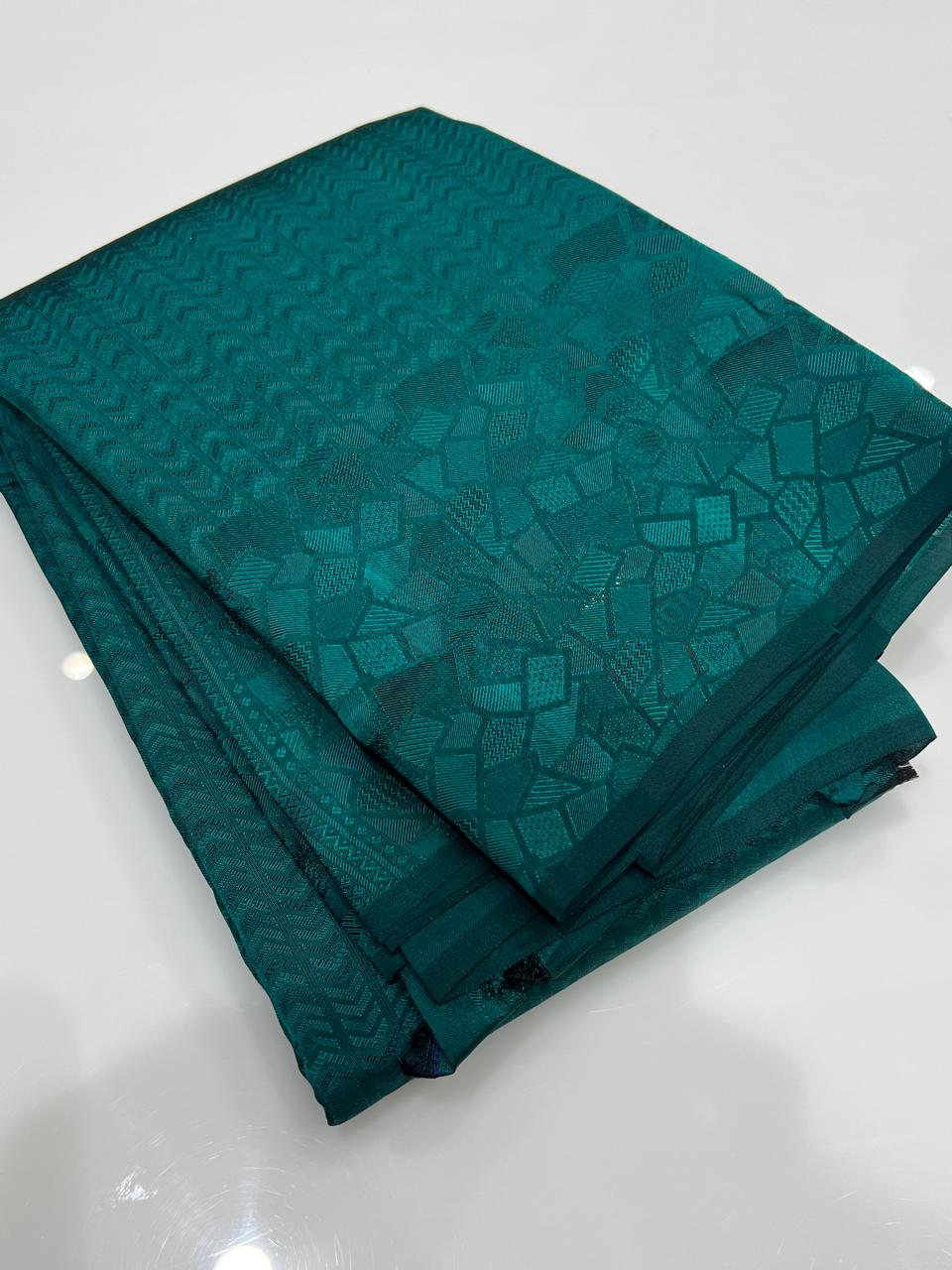 KANCHIPURAM SAREE - Emarald green shade Search code 7590