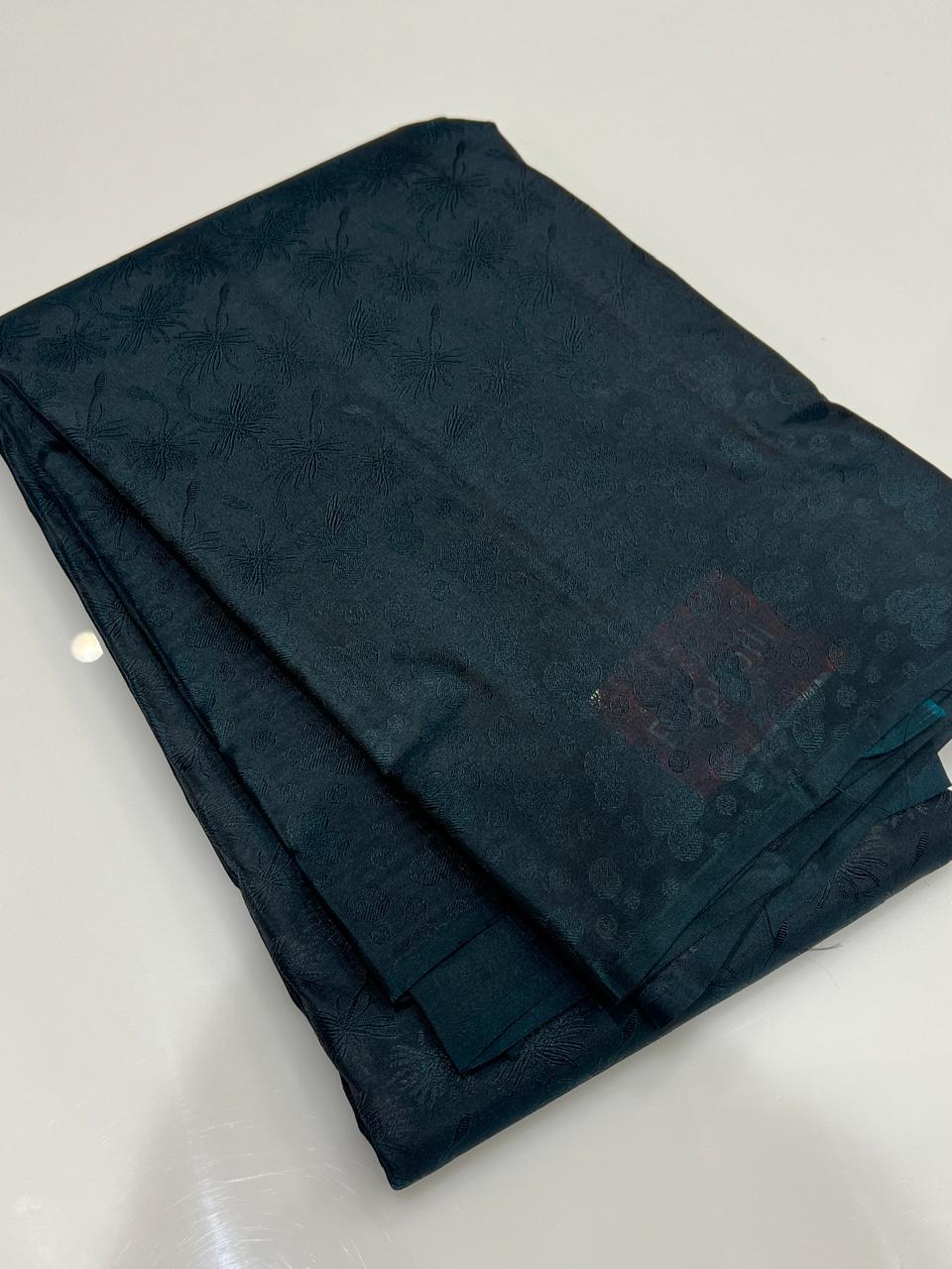 KANCHIPURAM SAREE -Dark green shade Search code 7595