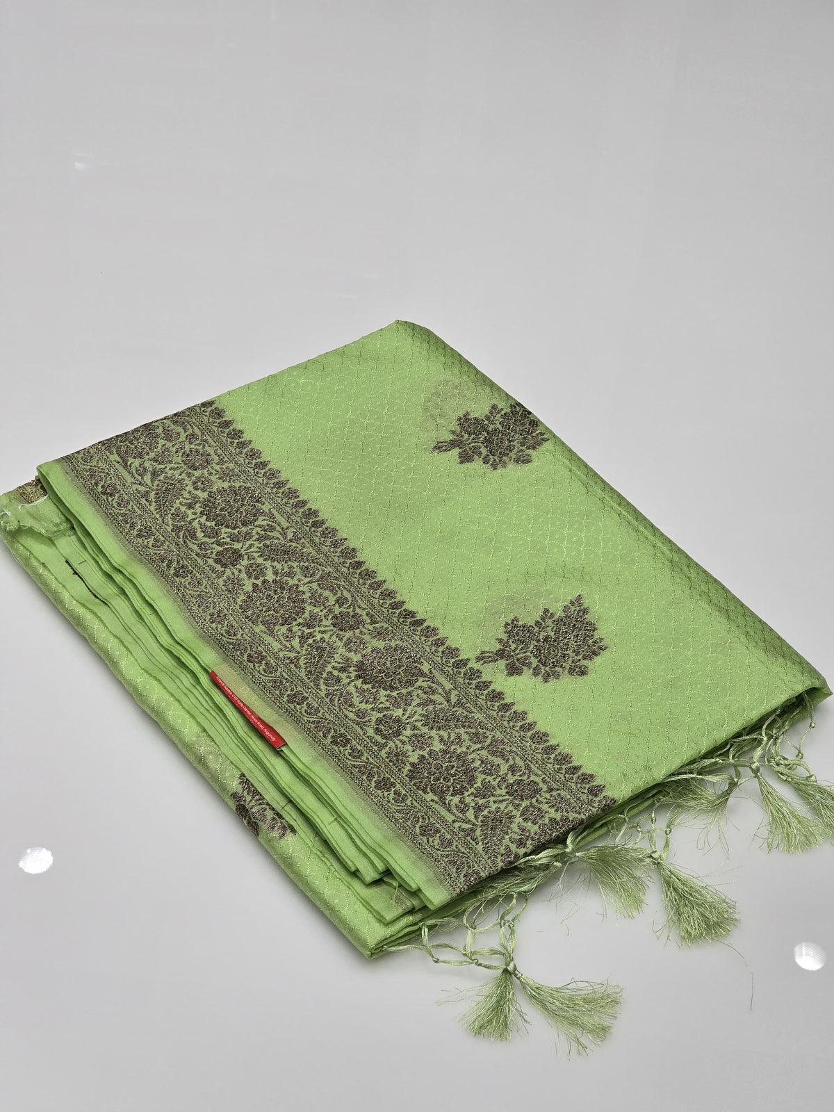 Banarasi sarees - Green color Search code 7206