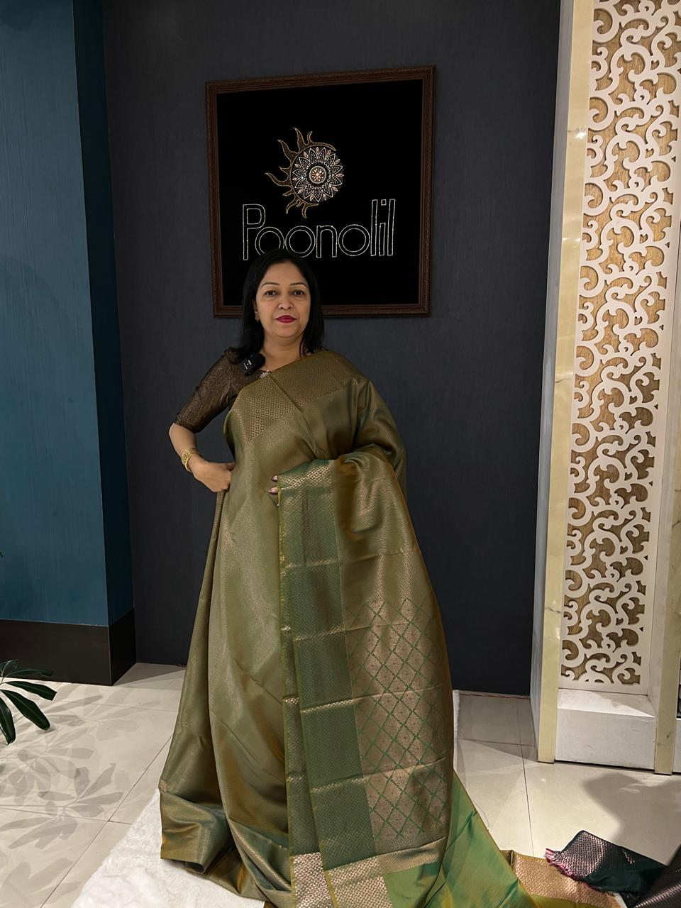 BROCADE SAREE- Olive green Search code 6217