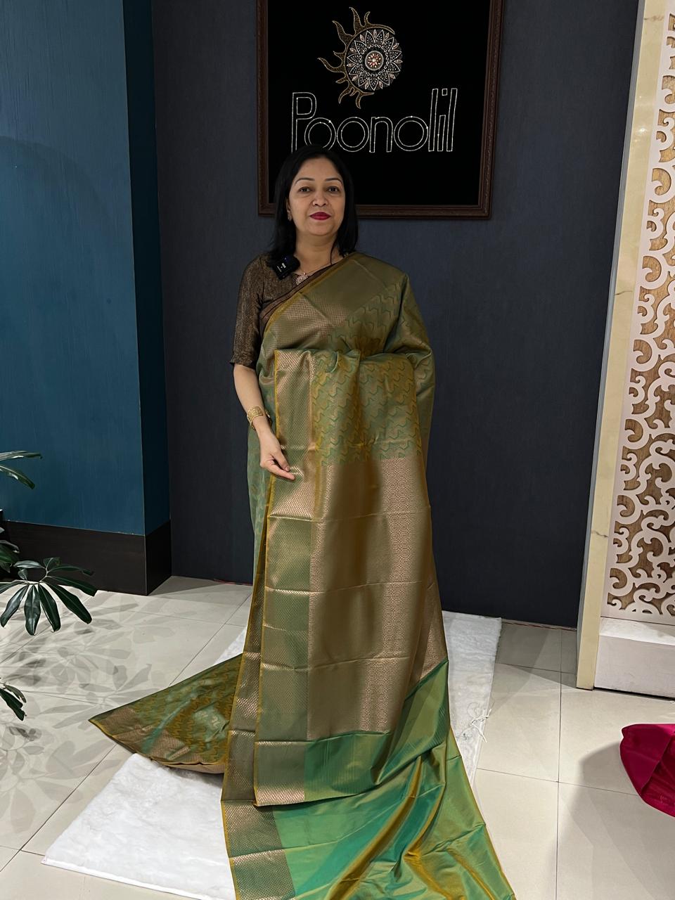 BROCADE SAREE-Leaf green Search code 6223