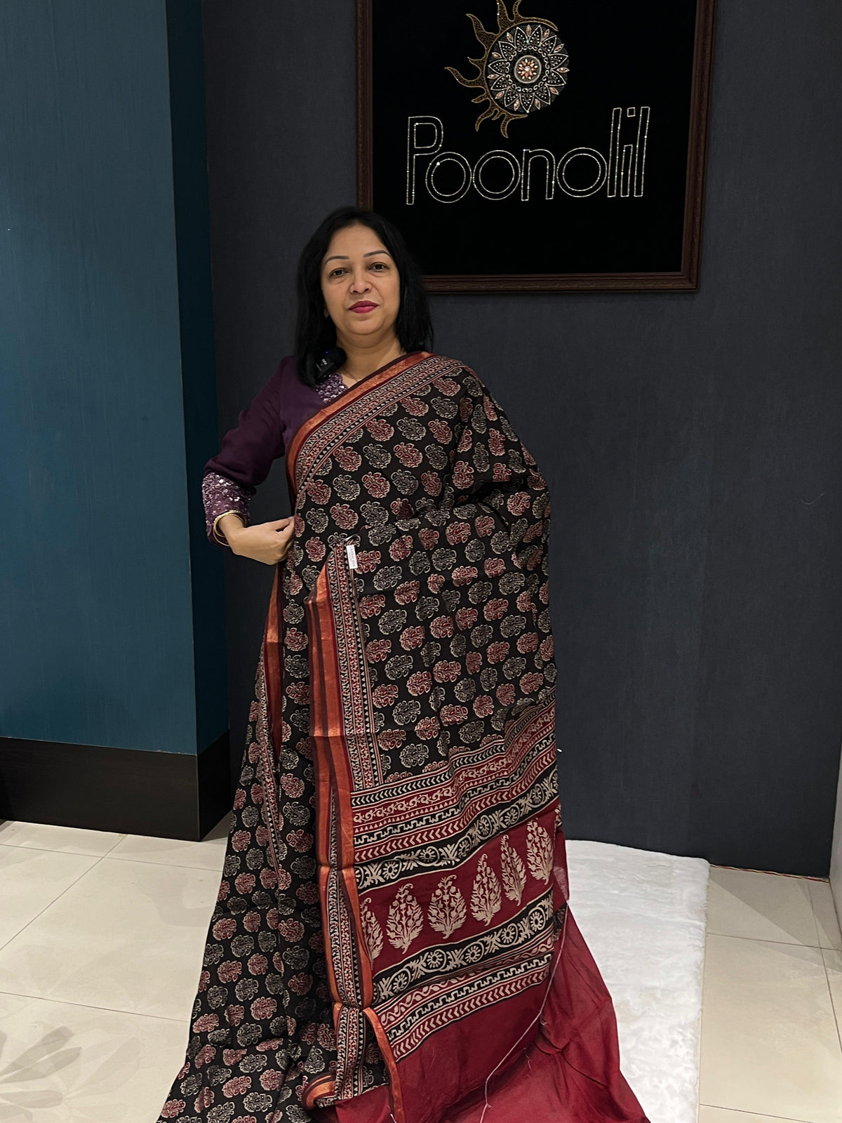 Maheshwari silk saree  - Black color Search code 3021