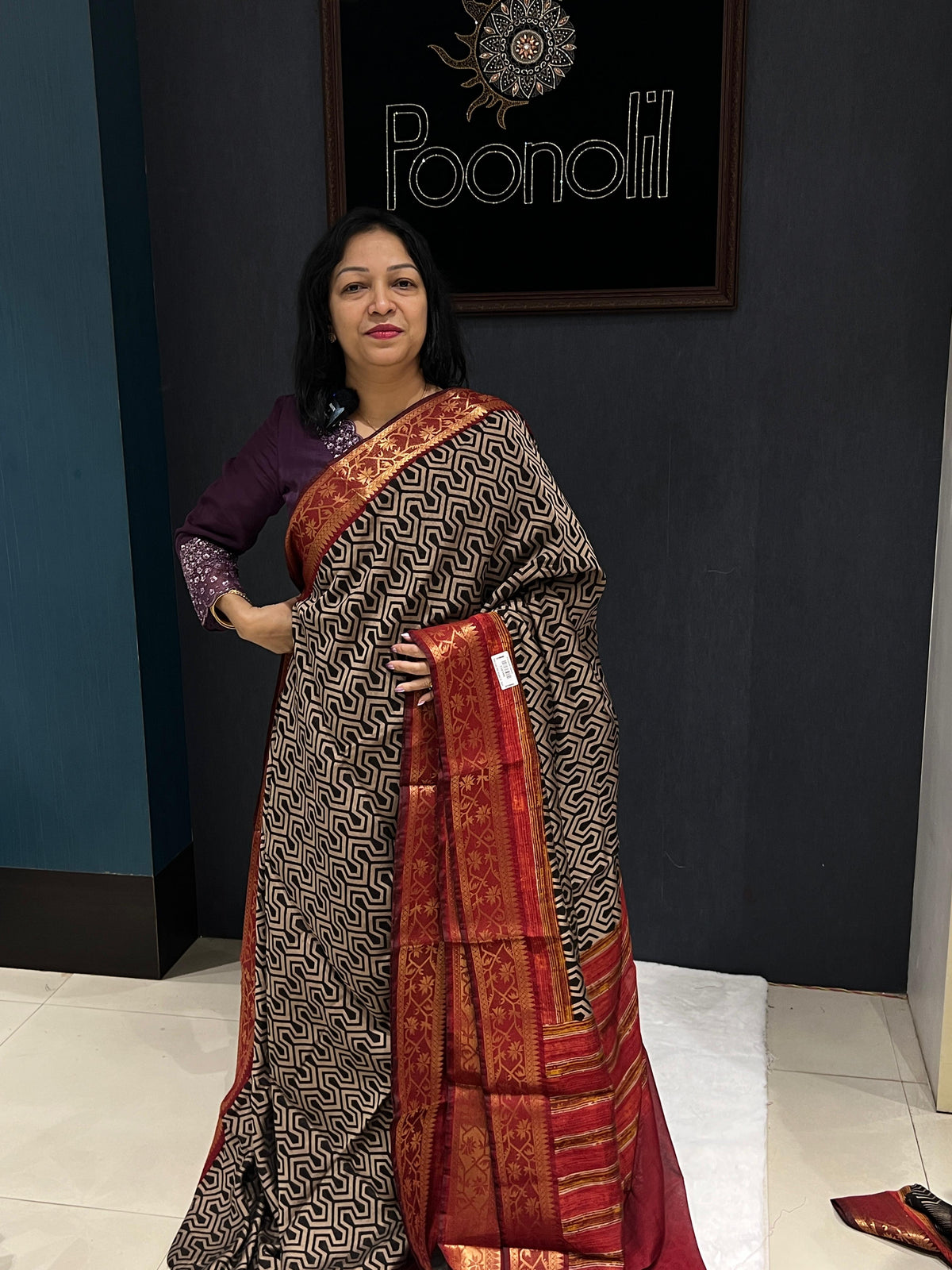 Chanderi saree  - Black to Maroon color Search code 3077