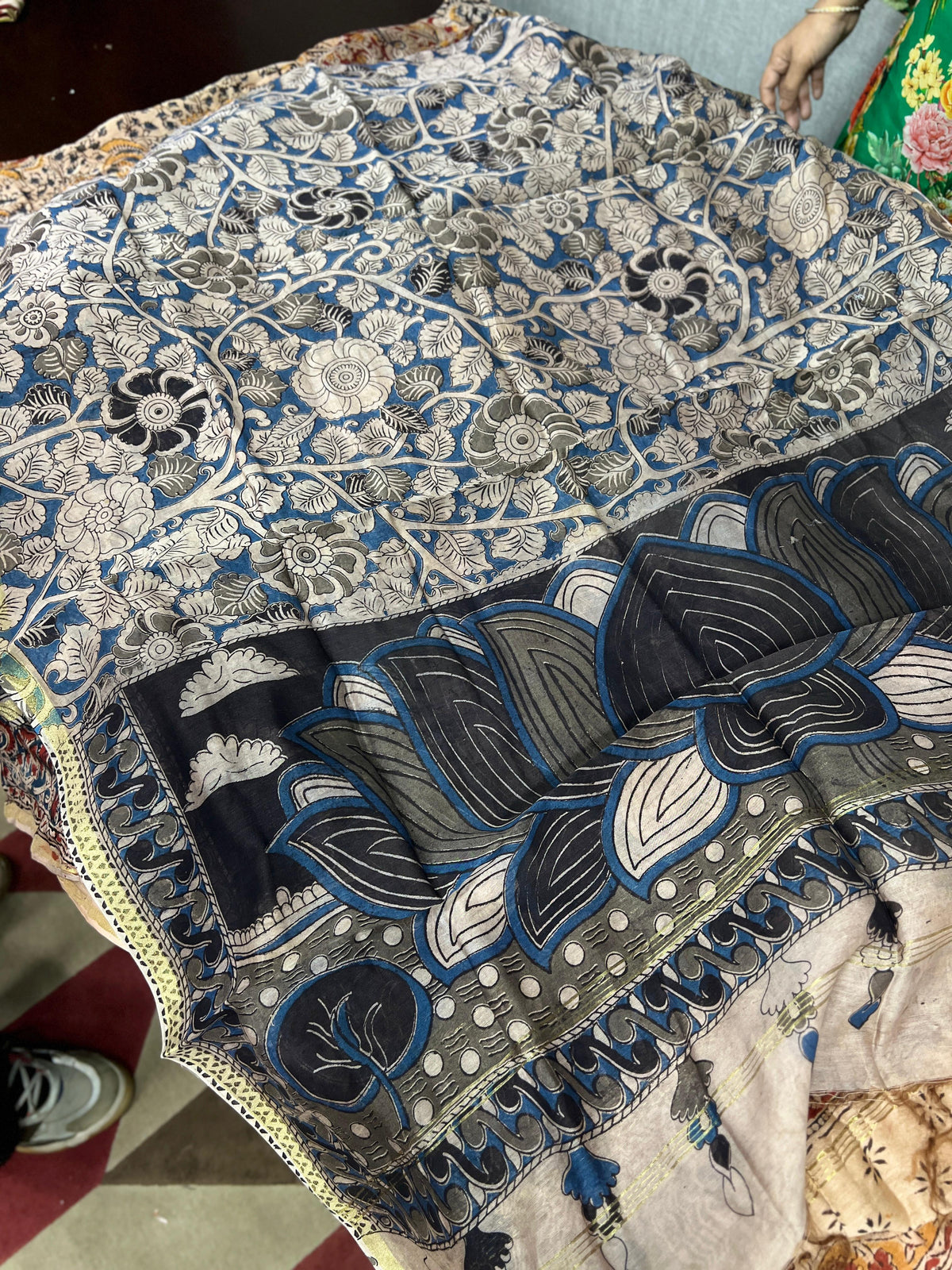 kalamkari print dupatta  - Gray shade Search code 5118