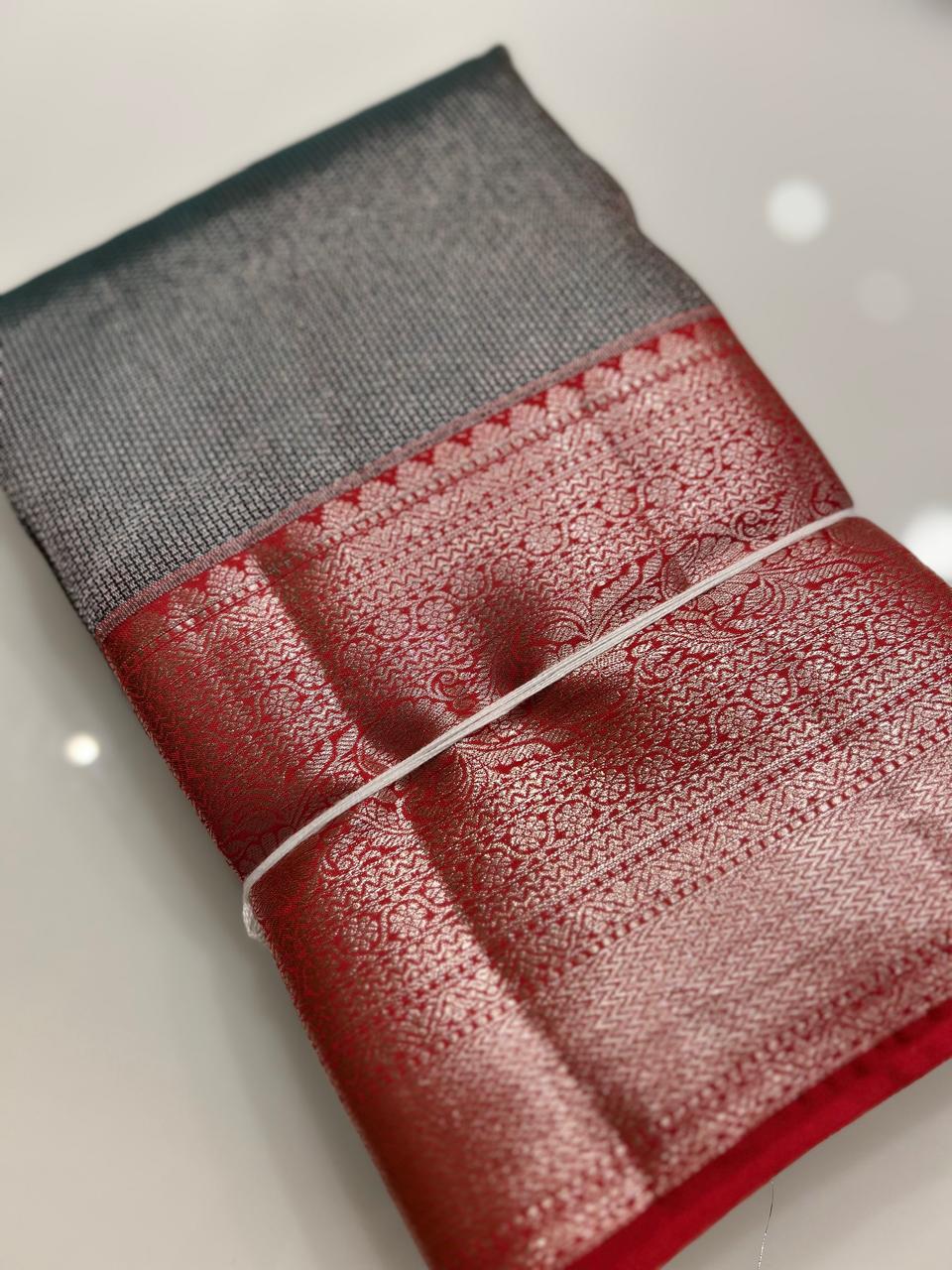 KANCHIPURAM SAREE - Green to Red  shade Search code 6506