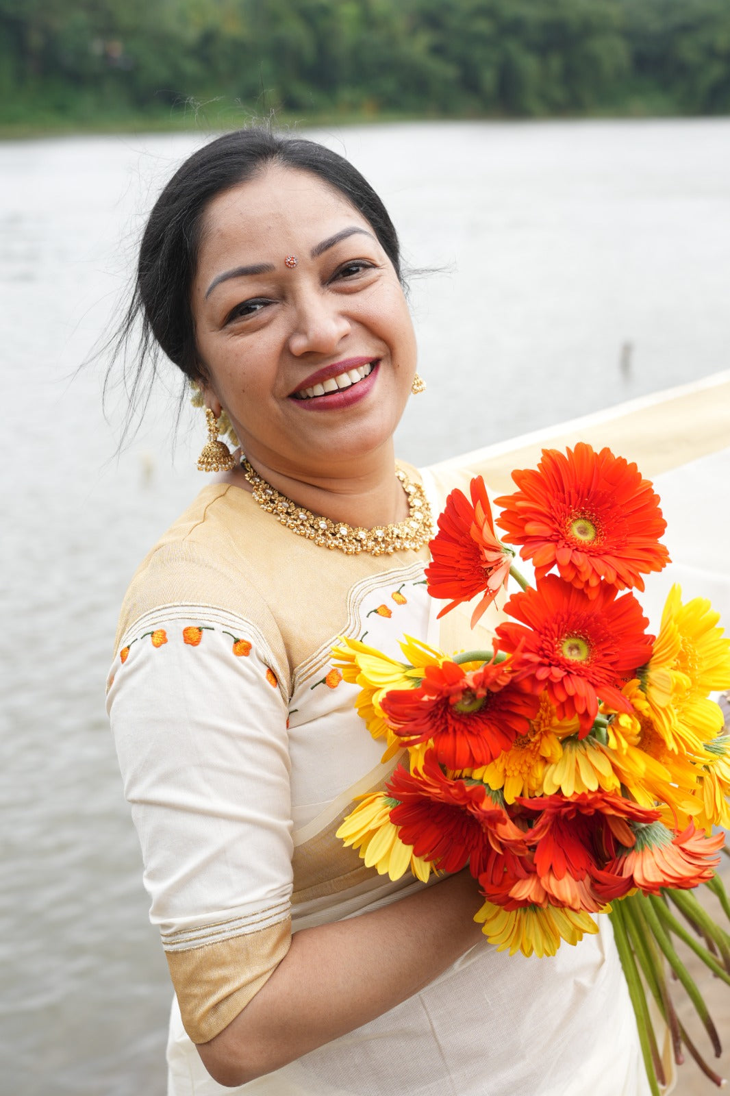 KERALA SAREE -  Cream Color  Search code 4444