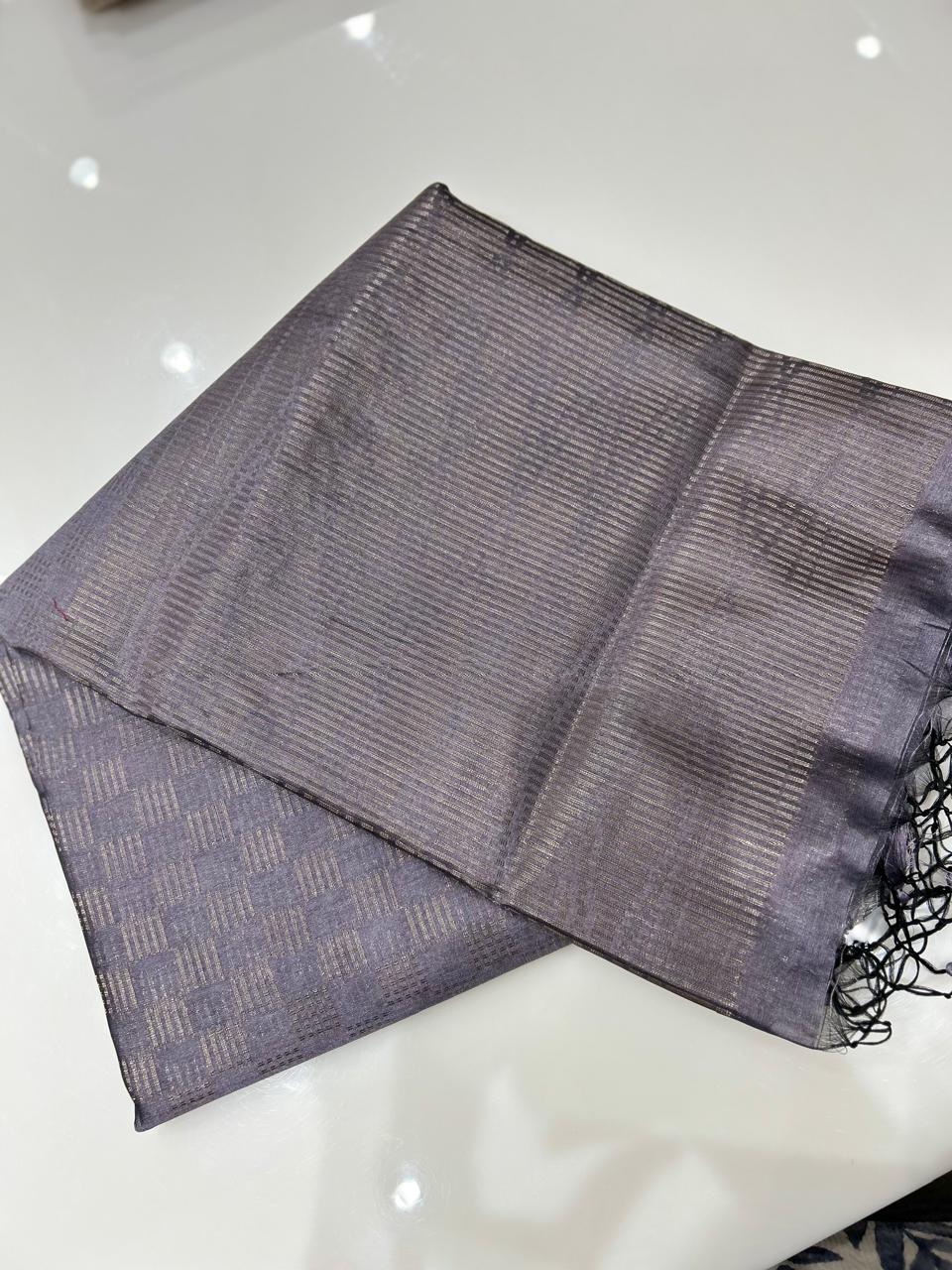 Semi banarasi saree - Gray shade  Search code 7612
