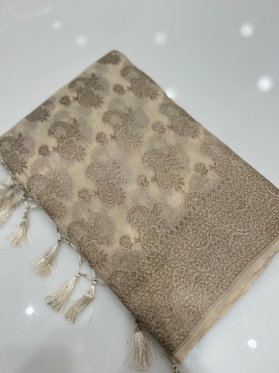 Semi banarasi saree -Cream  shade  Search code 6721