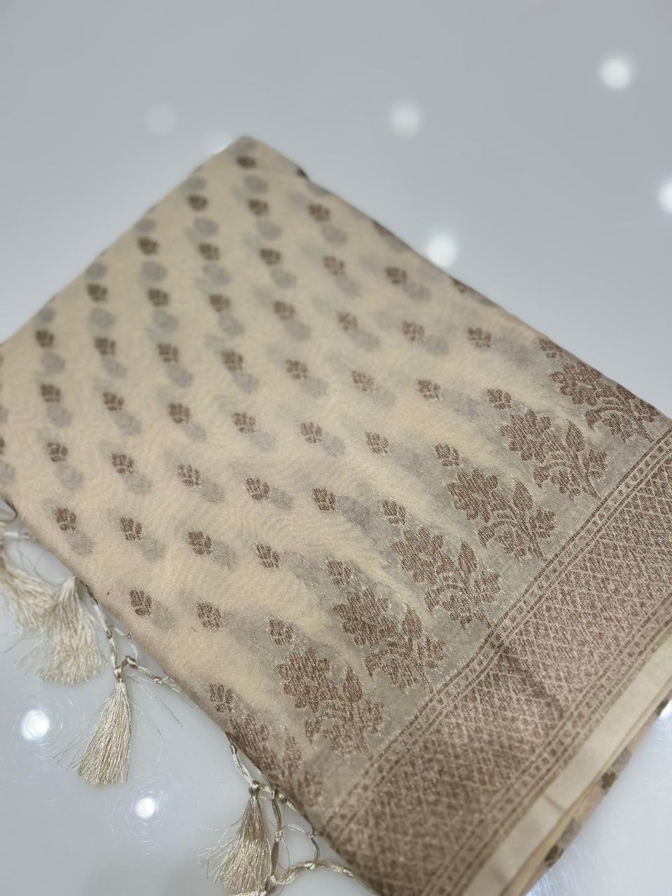 Semi banarasi saree -Cream shade  Search code 6747