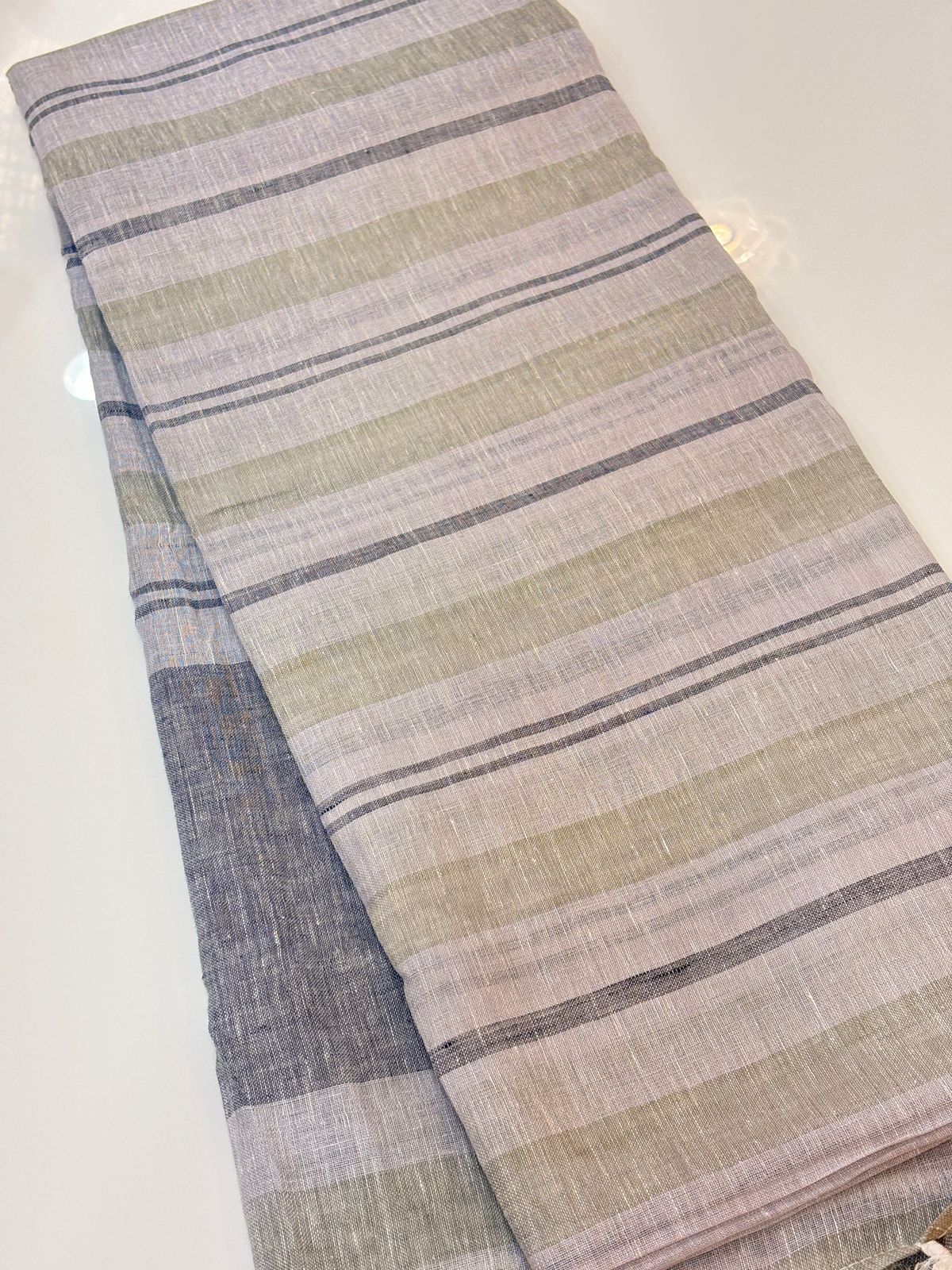 Cotton  Saree-Gray shade Search code 7705