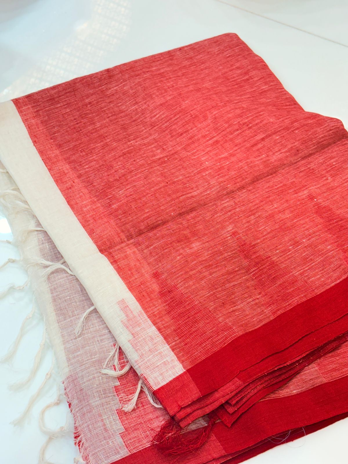 Cotton  Saree- Red to White shade Search code 7703