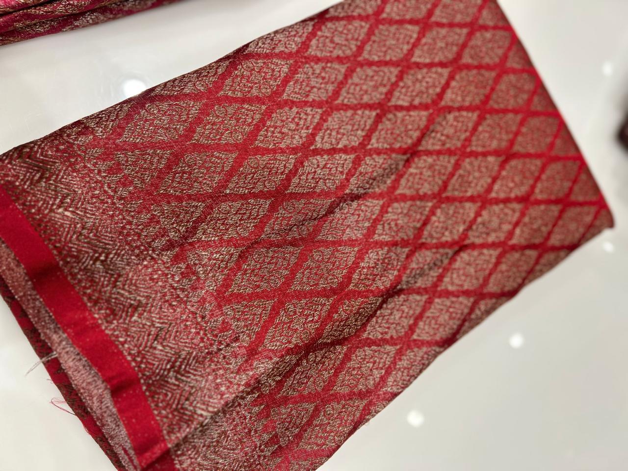 Semi Banarasi saree -Red shade  Search code 3986