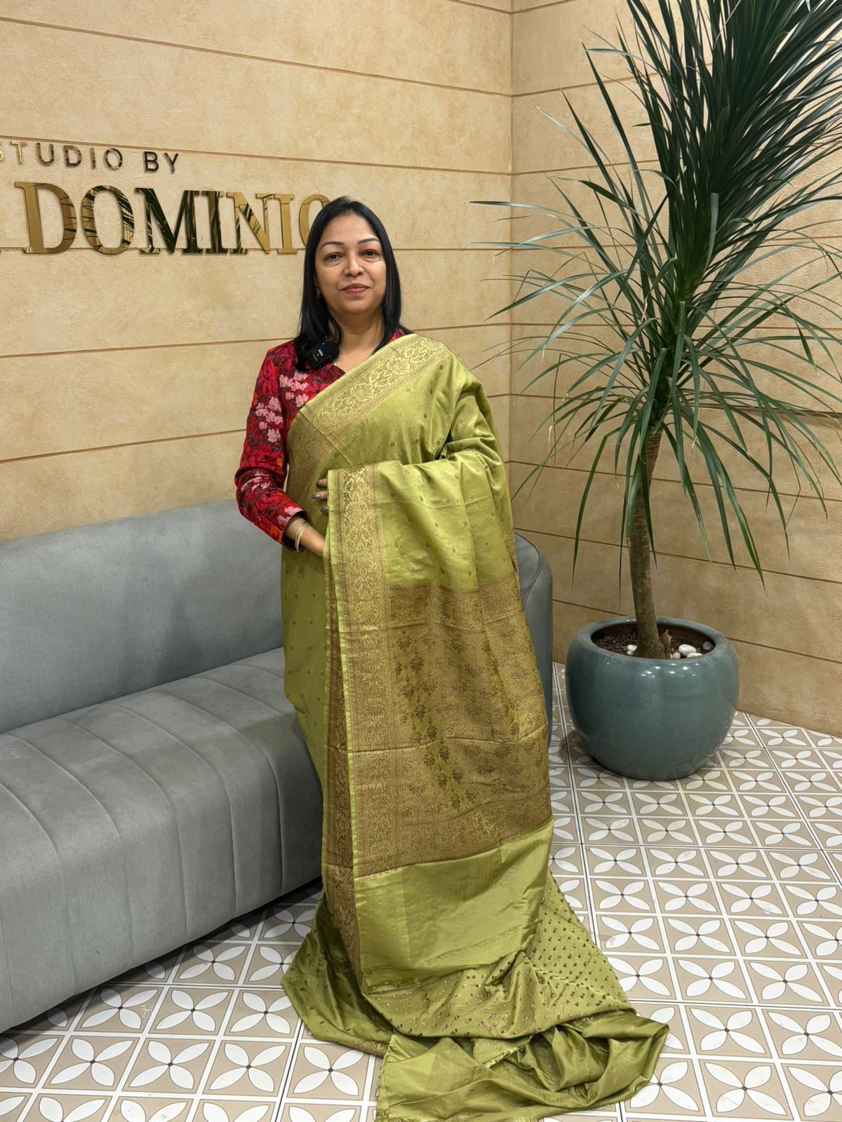 Banarasi Silk  Saree -elka green color Search code 2500