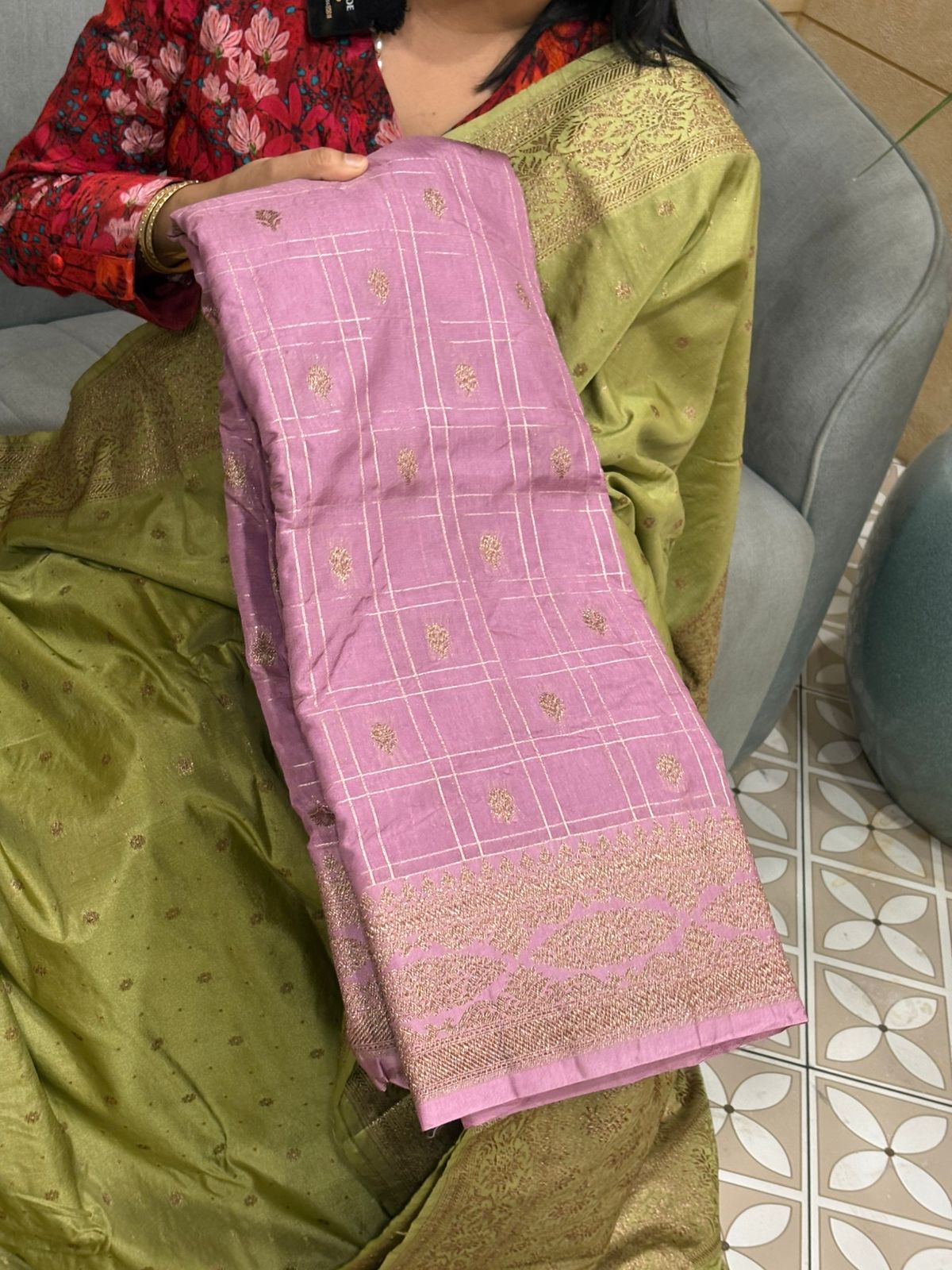 Banarasi Silk  Saree - pink shade color Search code 2501