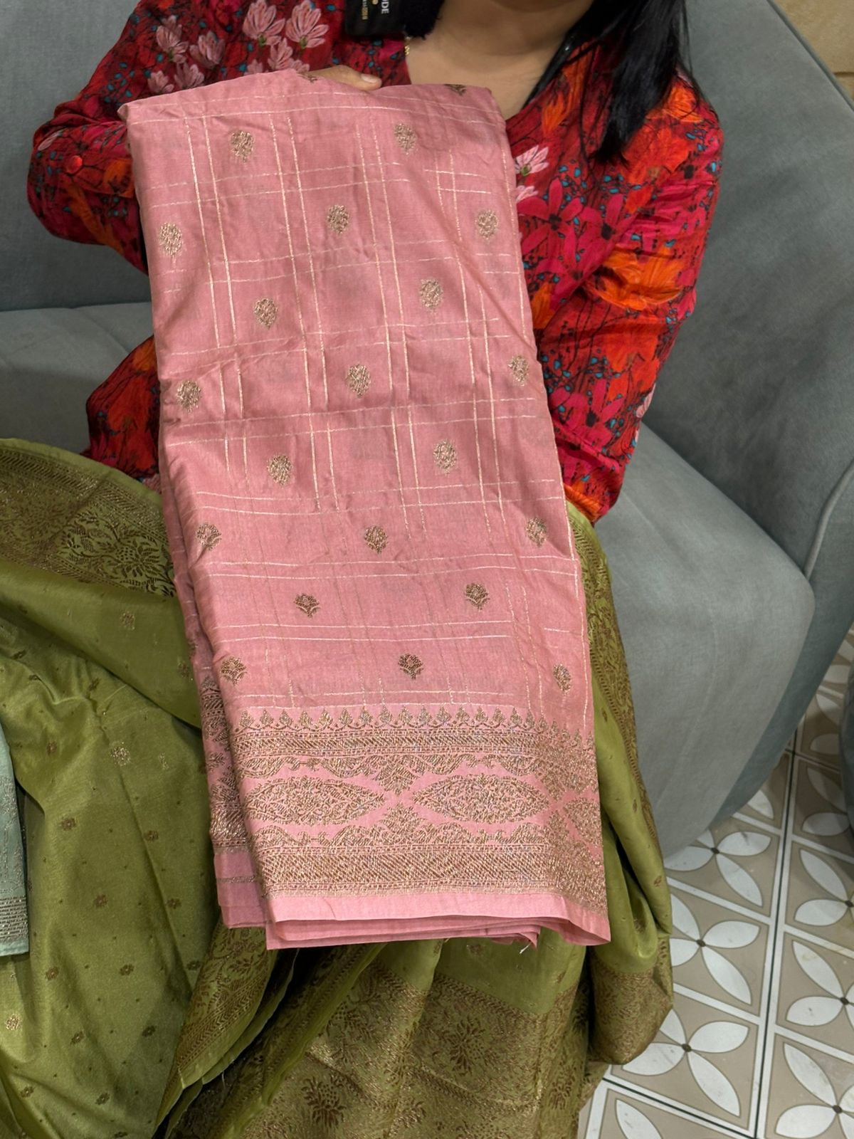 Banarasi Silk  Saree - peach onion shade color Search code 2505