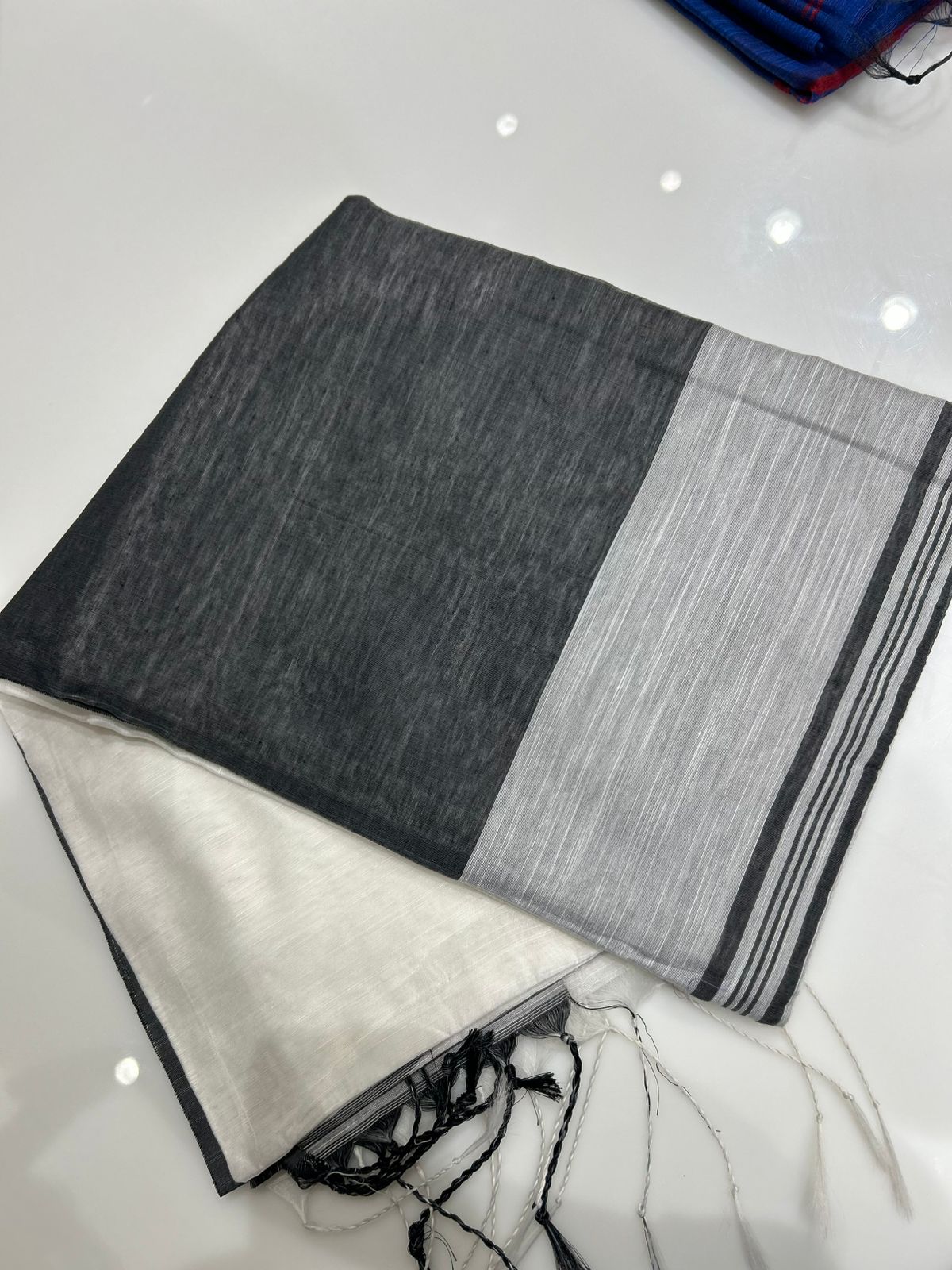 Cotton  Saree- White and black  shade Search code 7424