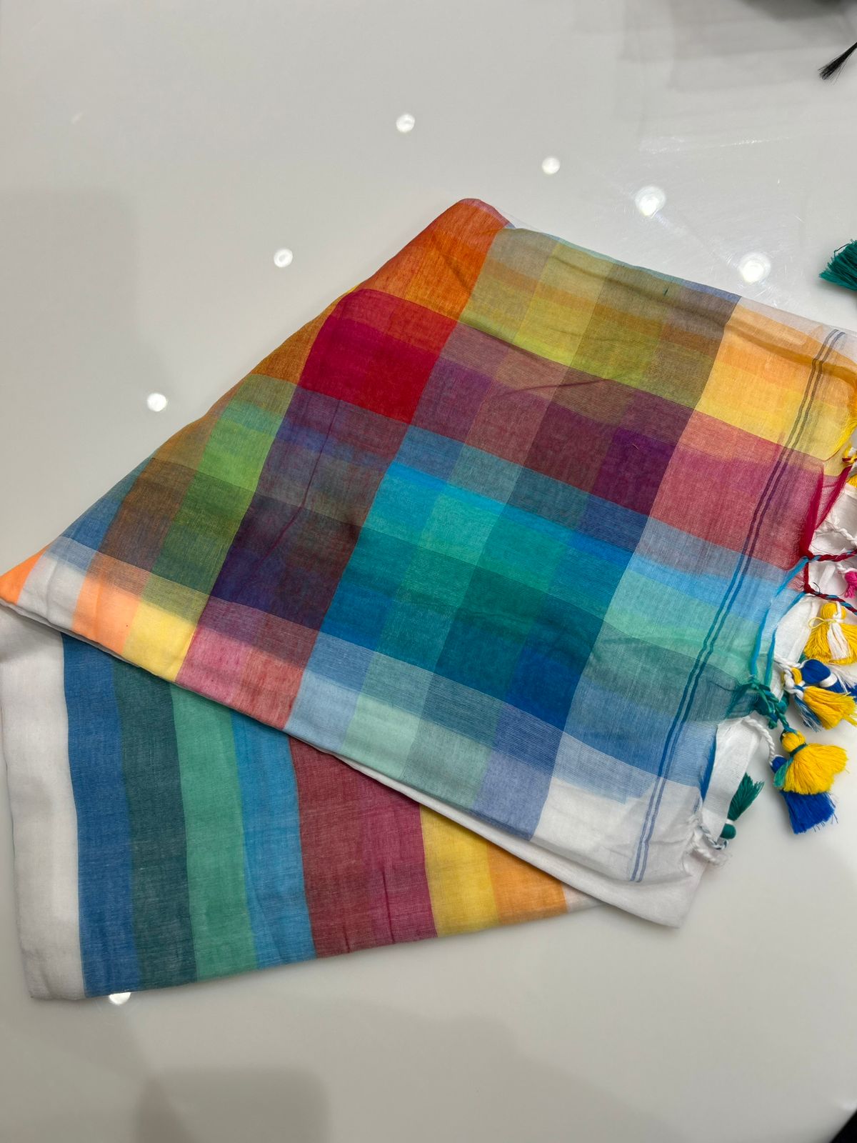 Mal Cotton  Saree-White to Multi color shade Search code 7429
