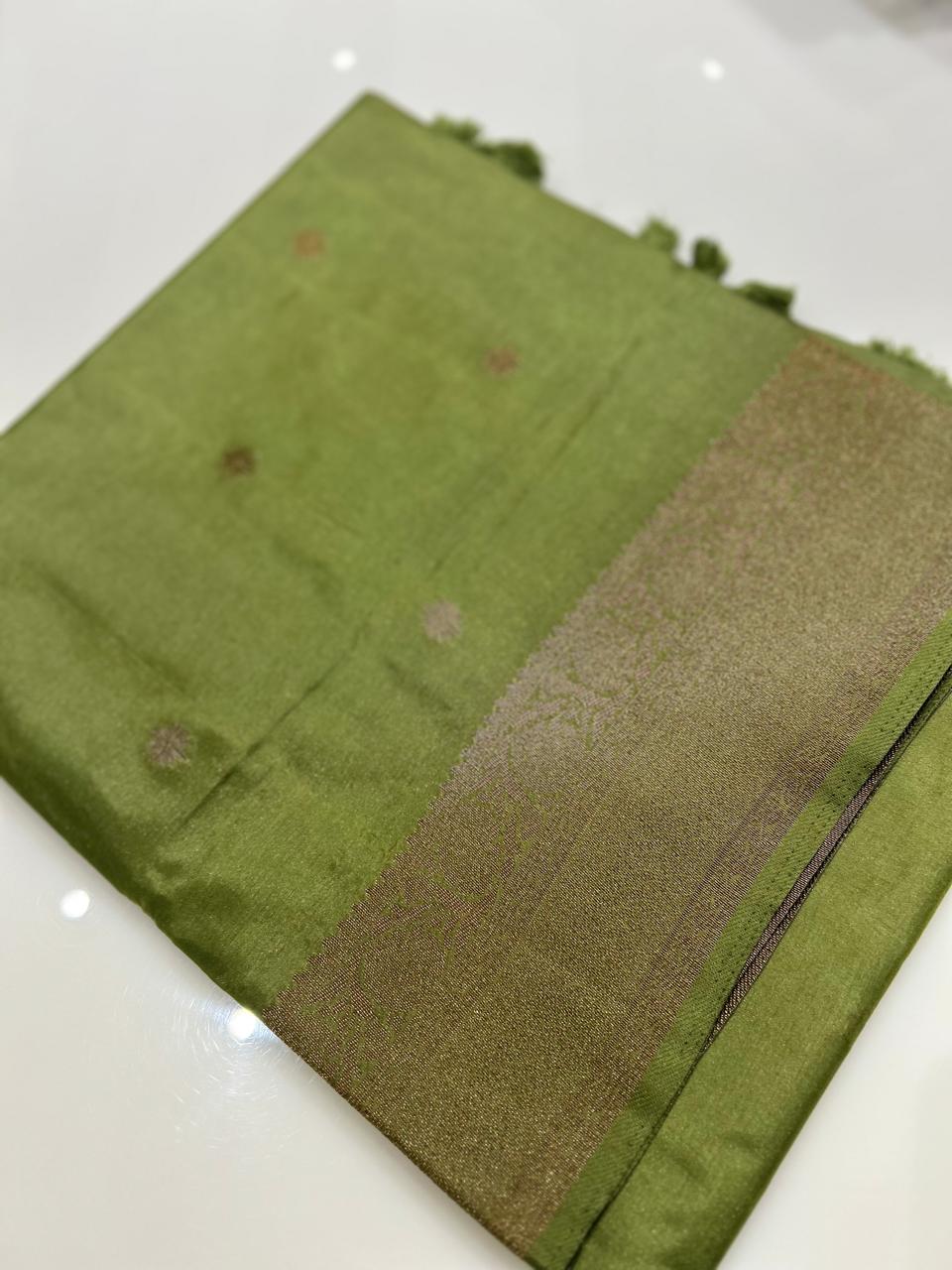 chiniya silk saree  -Green shade  Search code 4622