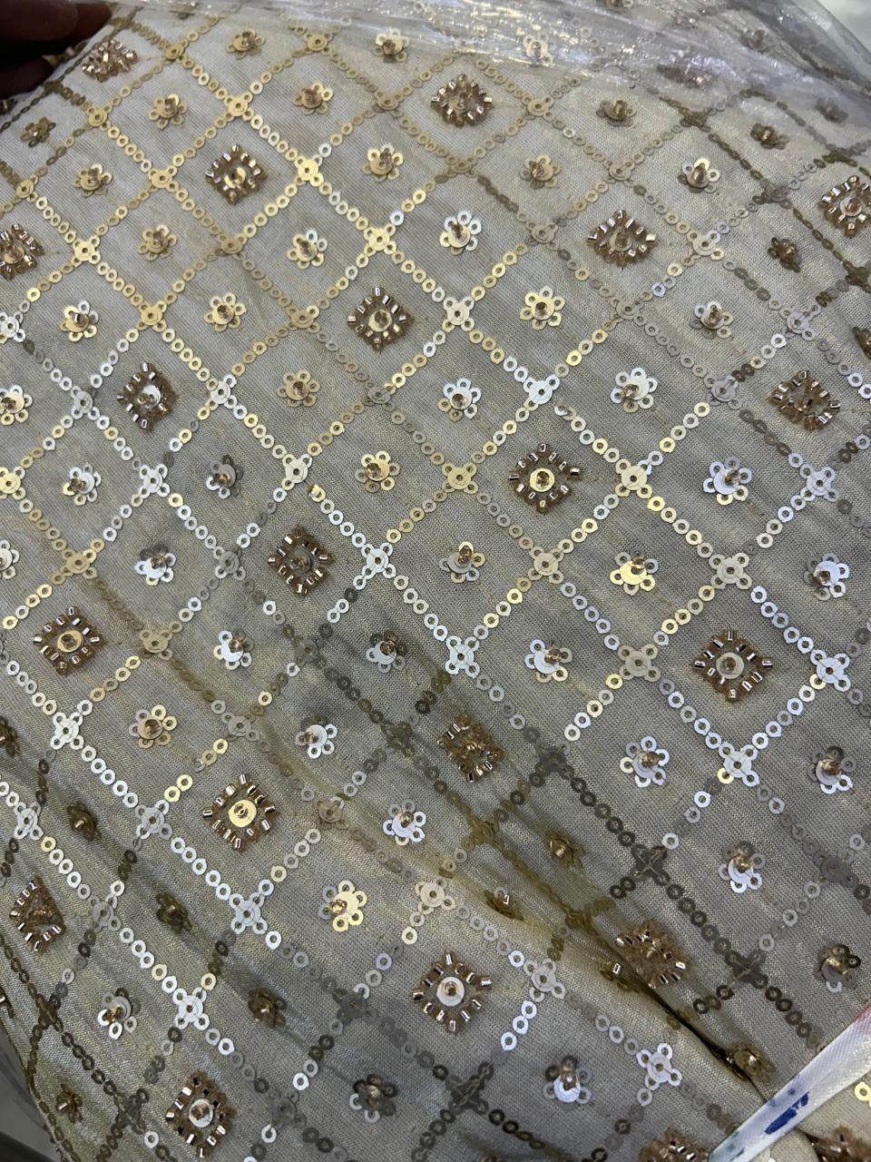 RUNNING MATERIAL -Golden tissue   Search code 8101