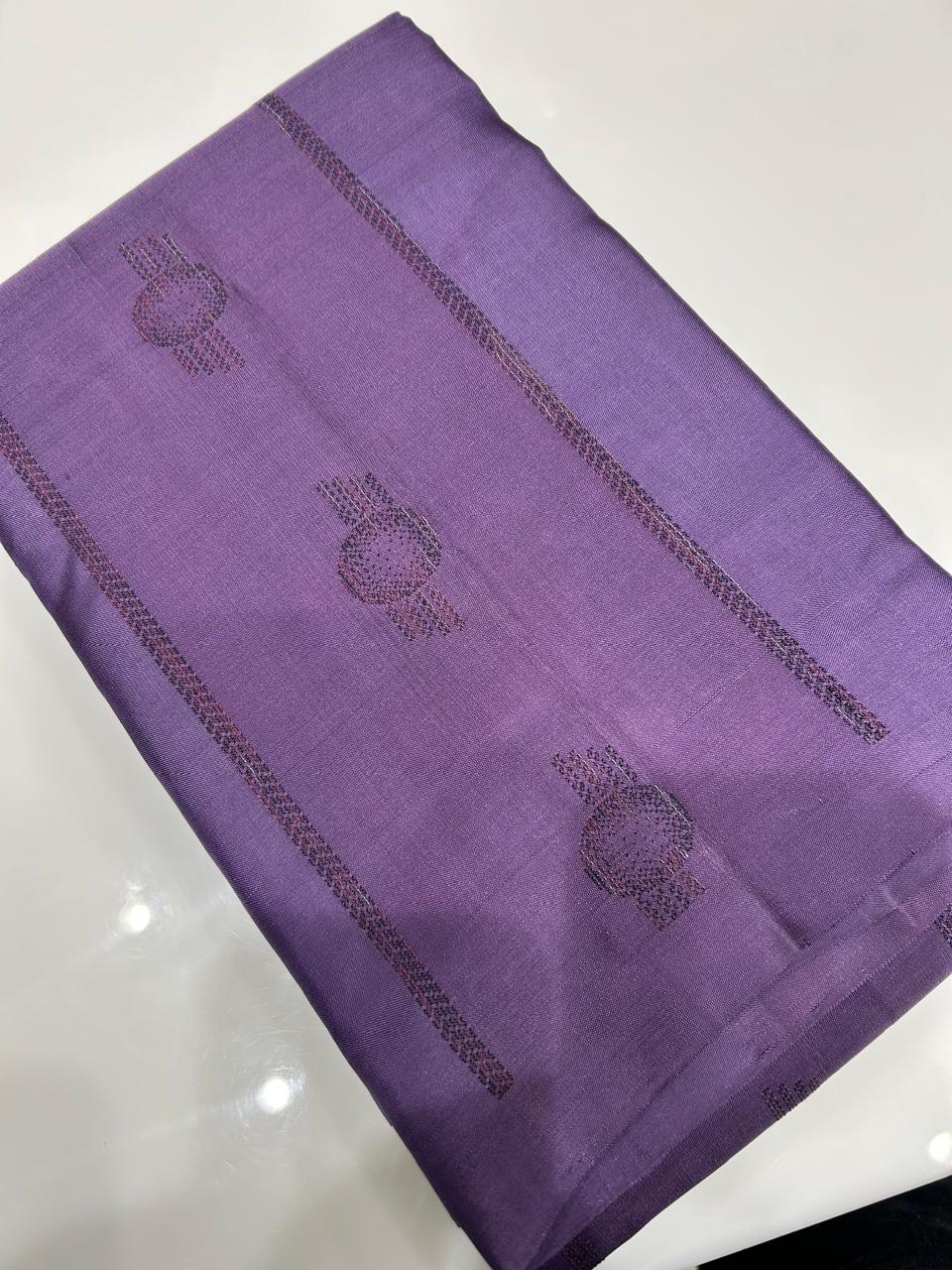 KANCHIPURAM SAREE-Lavender color shade Search code 7008
