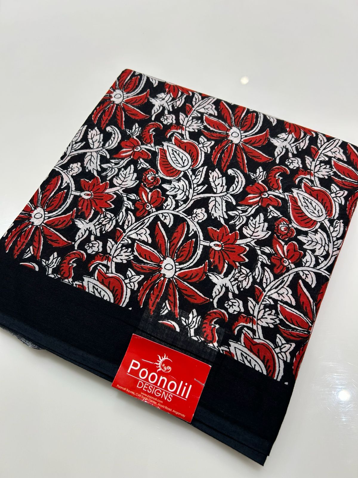 Cotton  Saree-Red and Black Search code 8003
