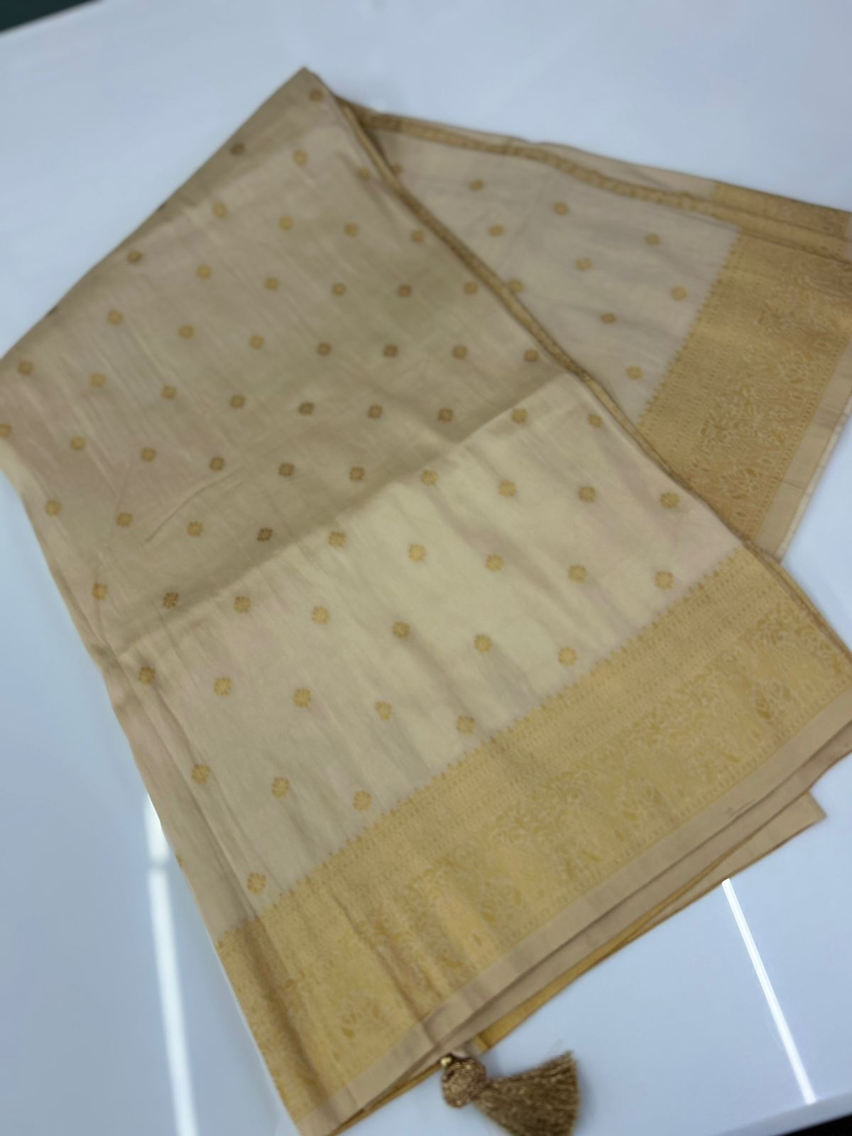 ponn kani collections - Golden  shade Search code 8526