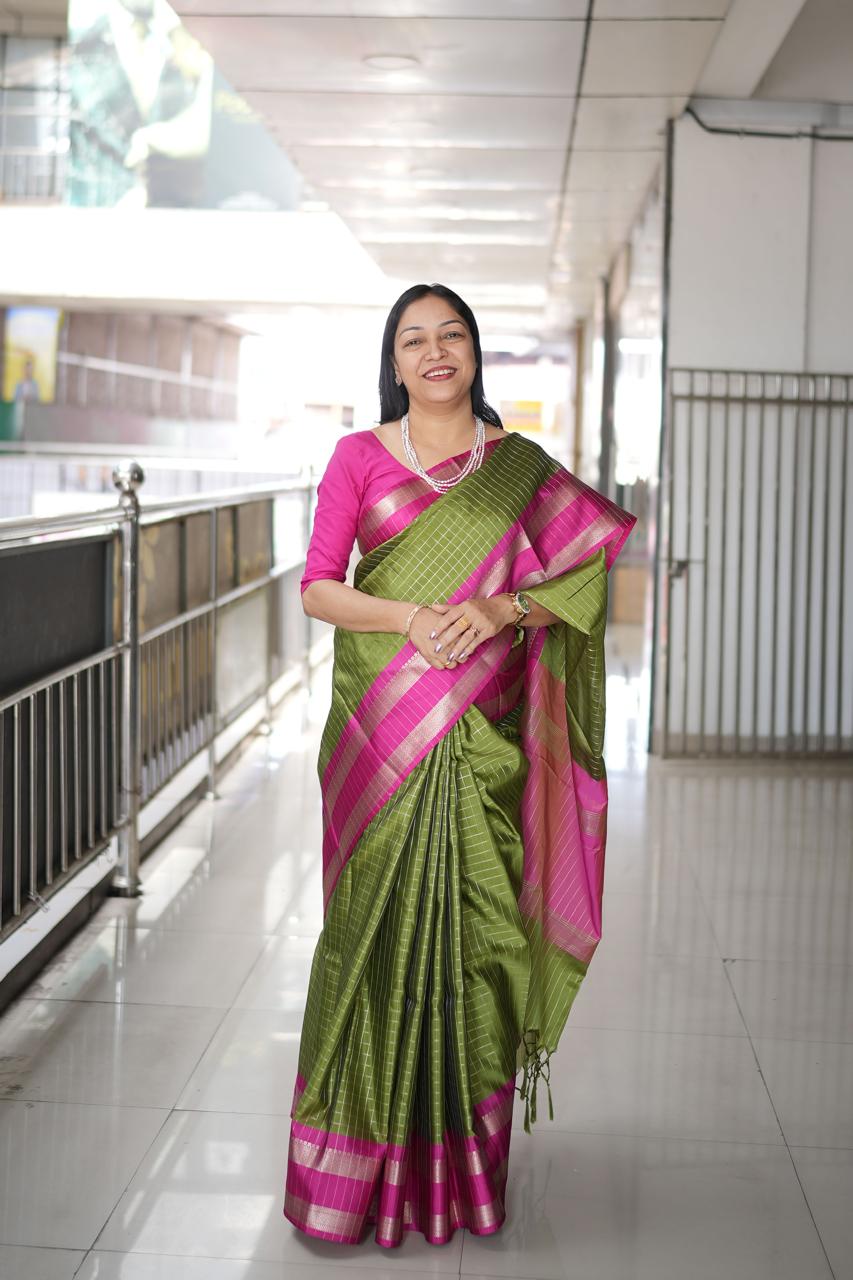 Semi Silk Saree -Green and Ranni pink  shade Search code 8800