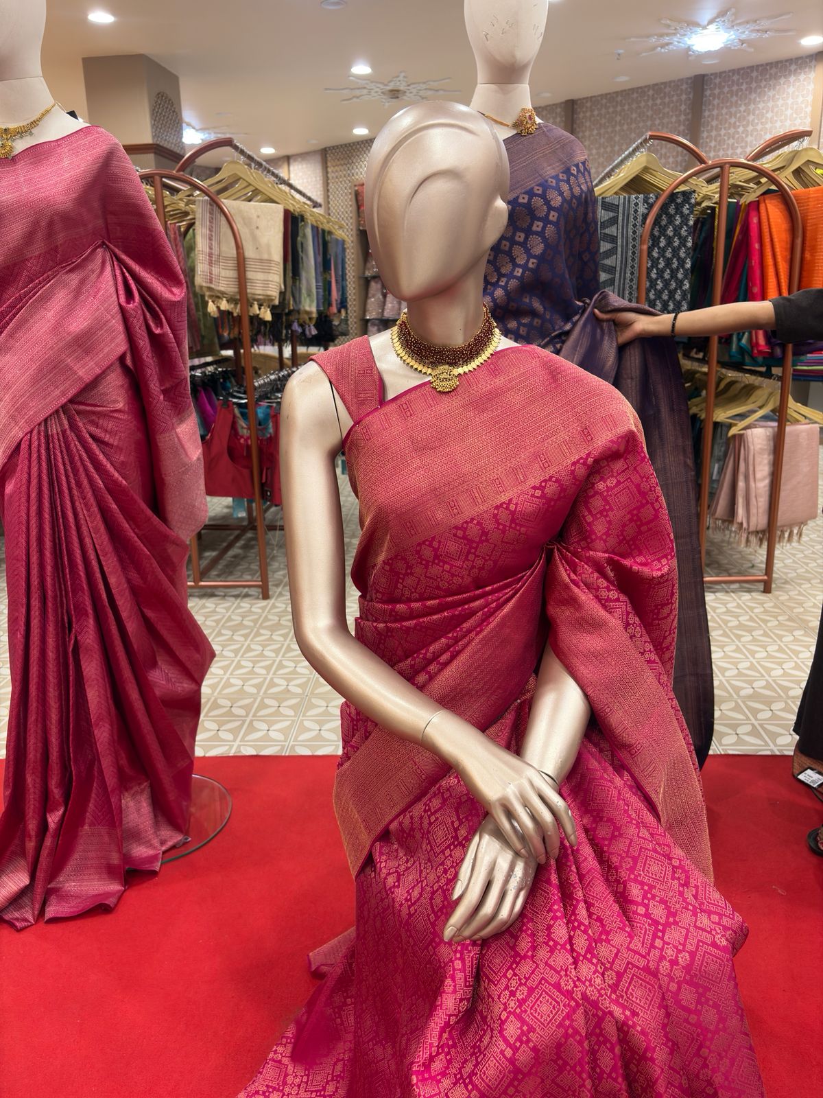 KANCHIPURAM SAREE-  deep magenta pink Search code 4517