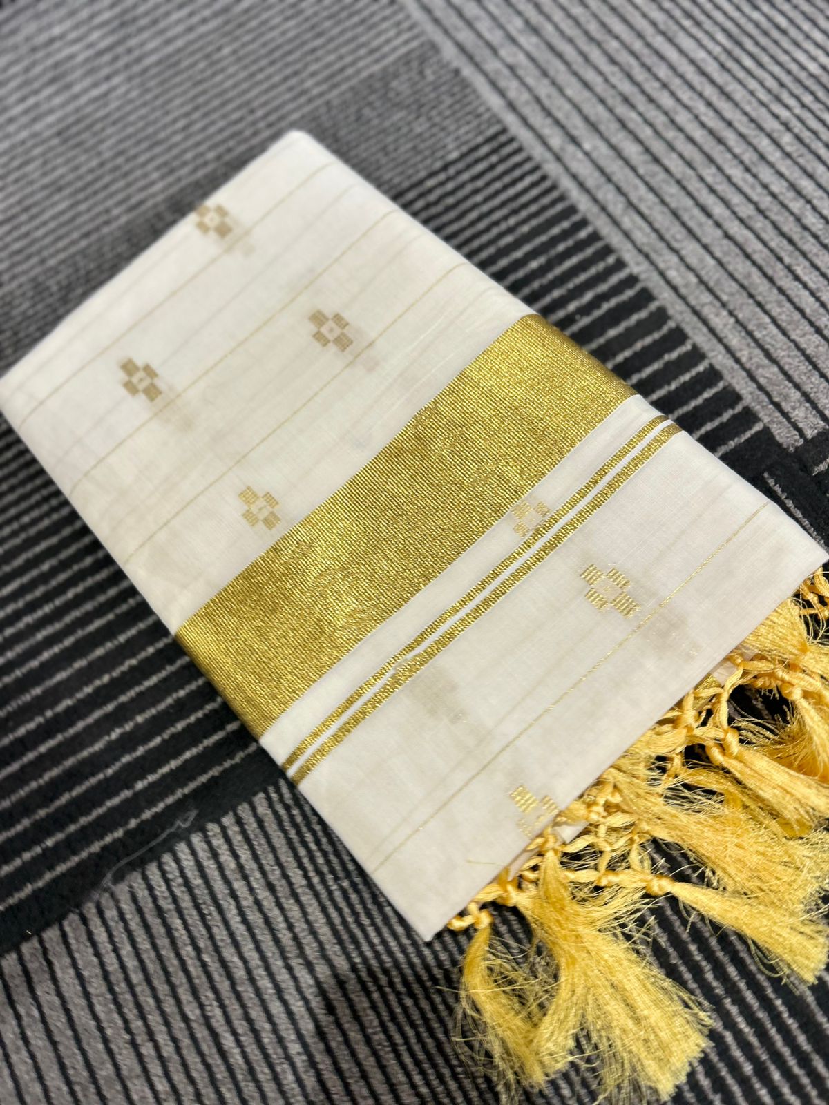 kerala saree - Golden cotton shade Search code 2164