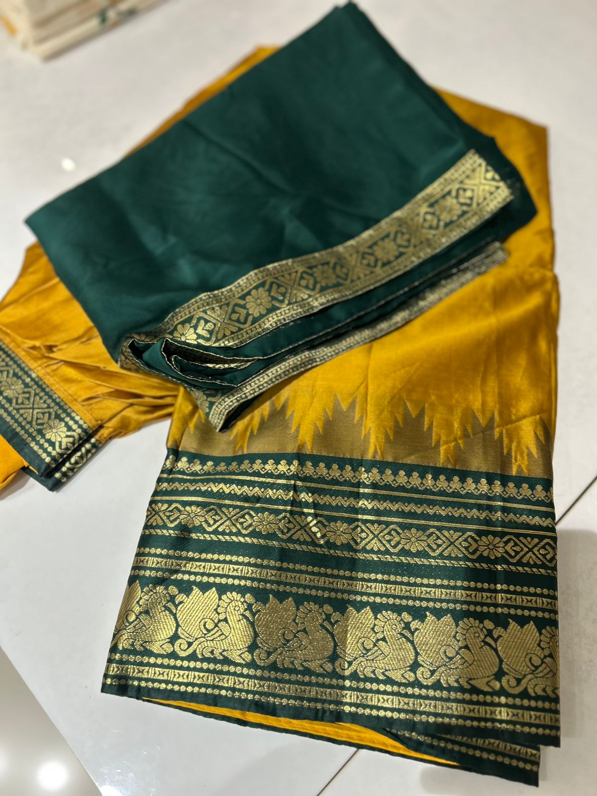 Davani-Mango yellow  to Green Search code 3110