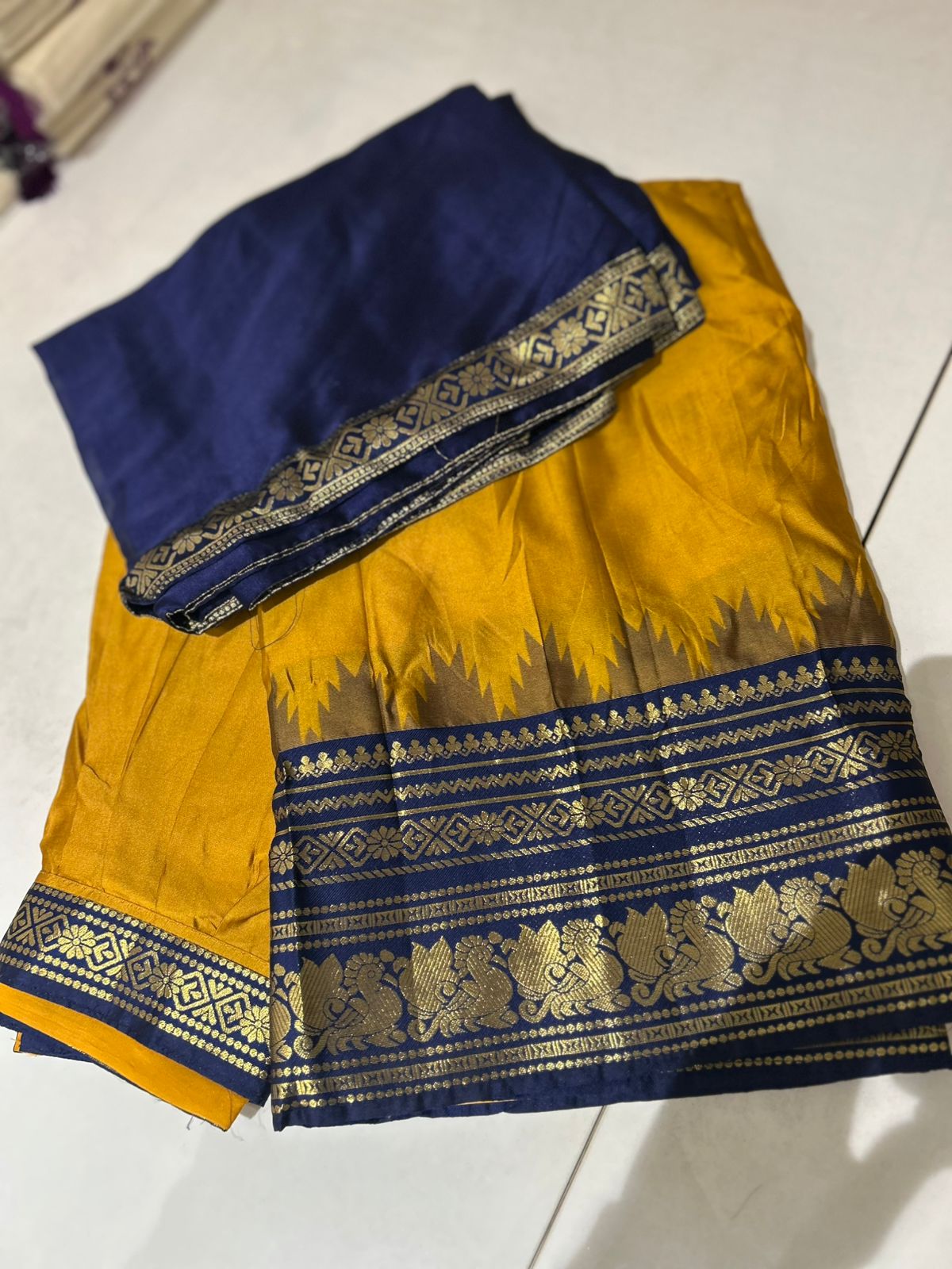 Davani-Mango yellow  to Blue Search code 3111