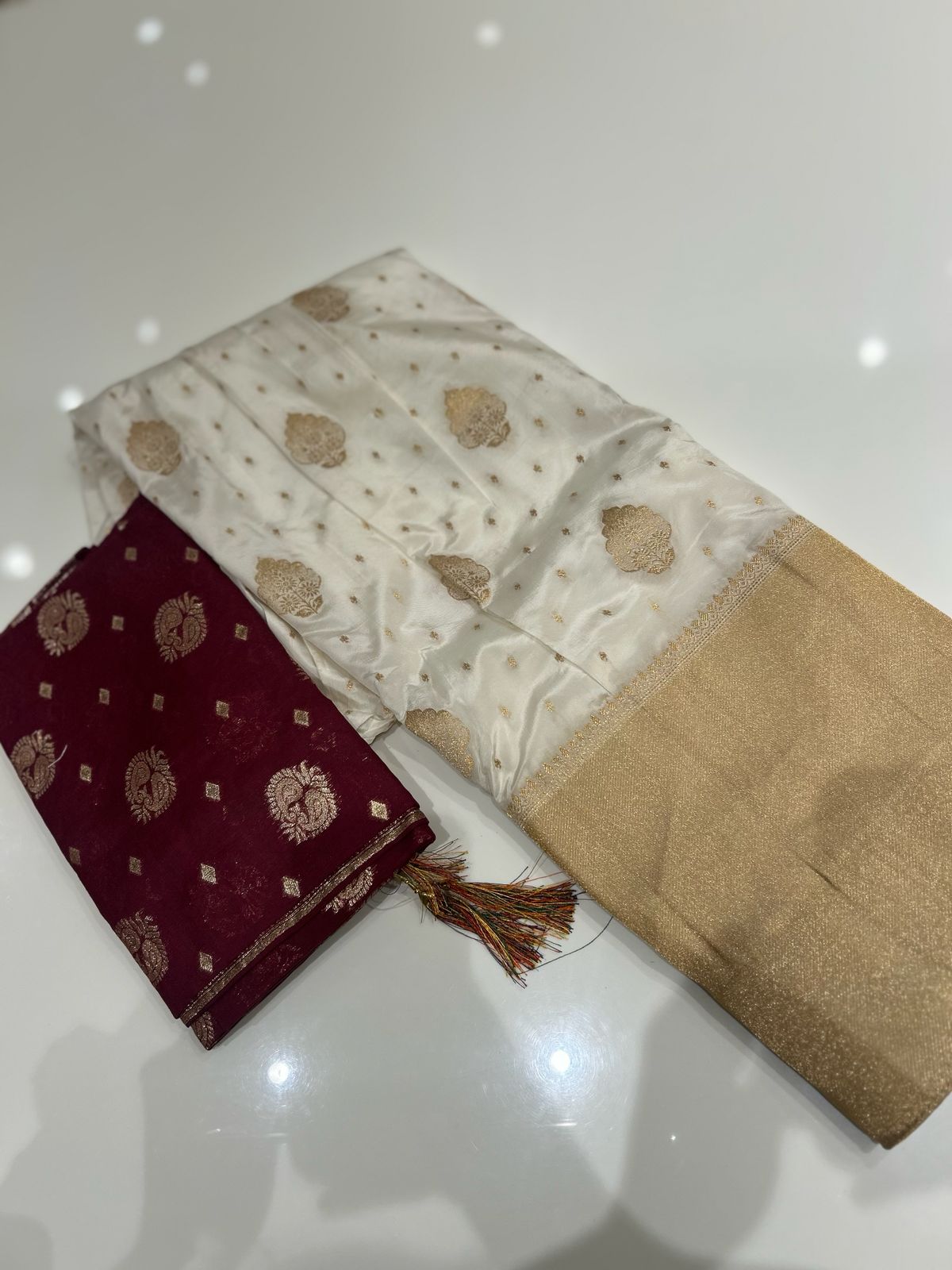 Davani- Golden cream to maroon shade  Search code 3125