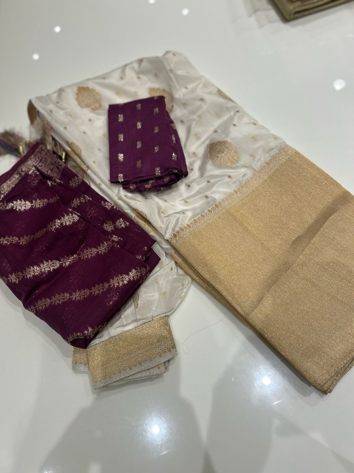 Davani- Golden cream to Vadamali shade  Search code 3128