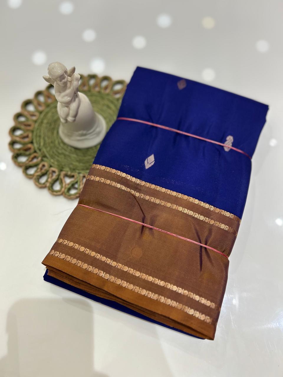 kanchipuram contrast  saree-Blue to Mastered  Search code 6028